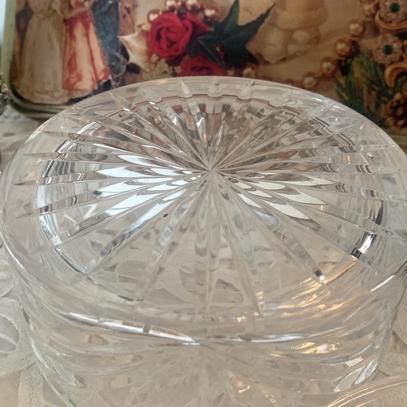 Waterford Crystal Oval Covered Box Limited Series Estate Sale-Etched Signing - Picture 5 of 5